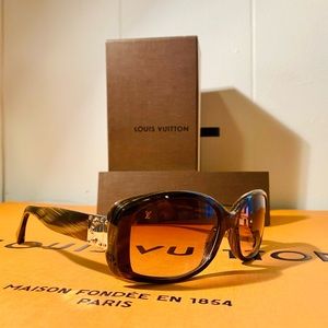 Louis Vuitton Soupcon Sunglasses